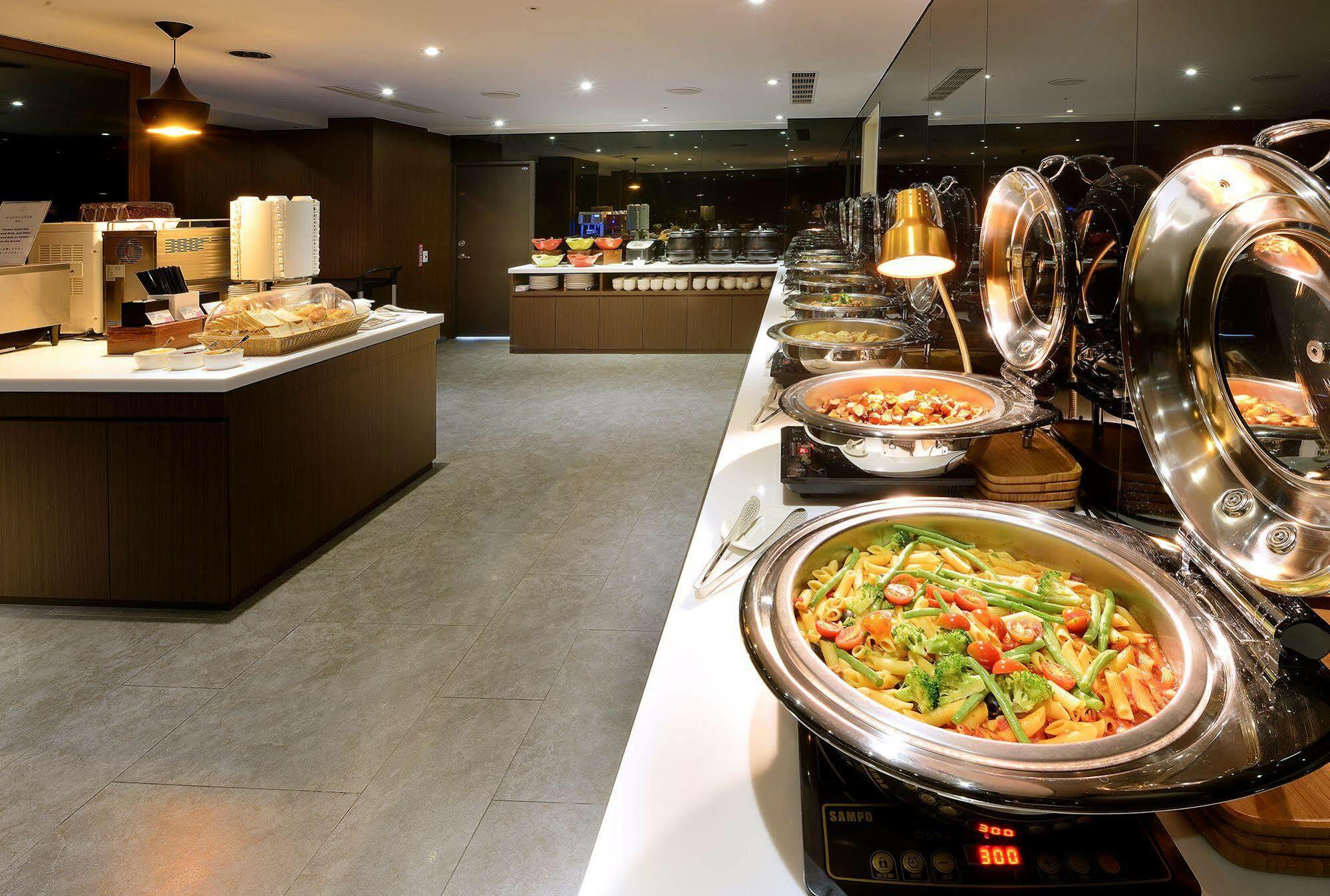 Aeris International Hotel Tajcshung Kültér fotó